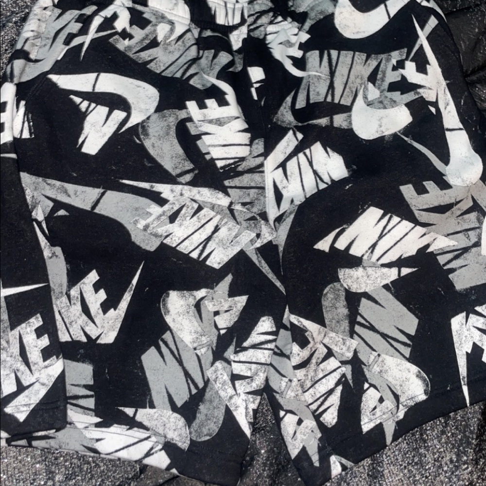 Men nike shorts